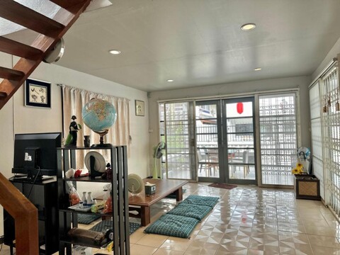 Japanese-style accommodation, Bang Saen