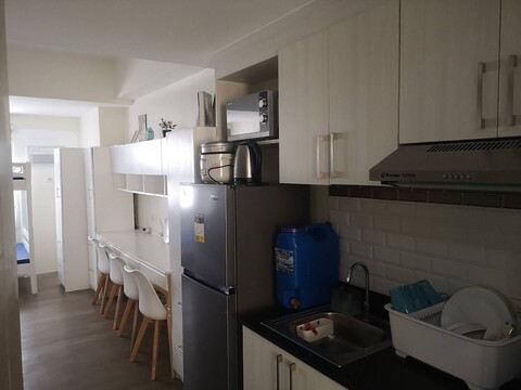 스튜디오 유닛, 렉토 유벨트 주변