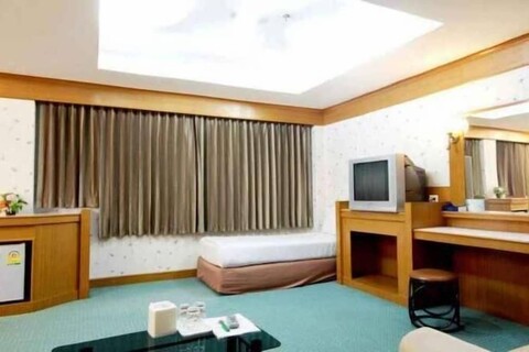 River Hotel The Budget