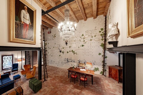 카스텔 살레그 스위트 어덜츠 온리