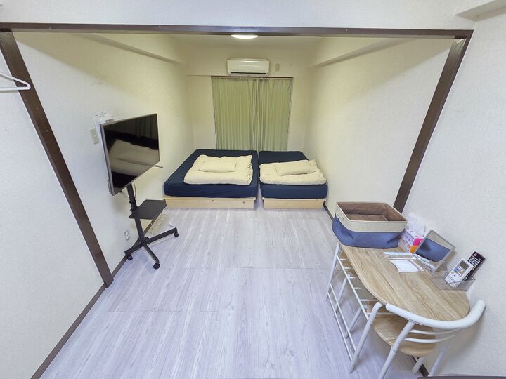 room detail thumbnail 0