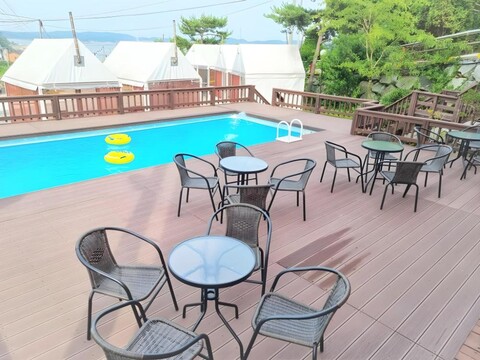 캠핑 더하기 펜션