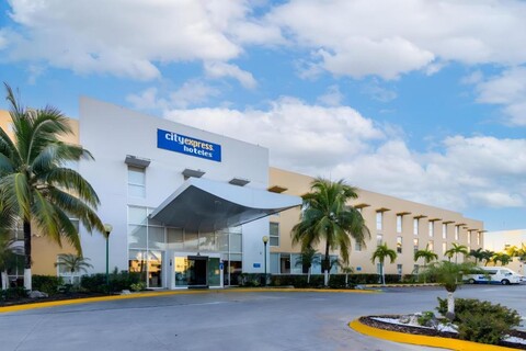 City Express by Marriott Playa Del Carmen