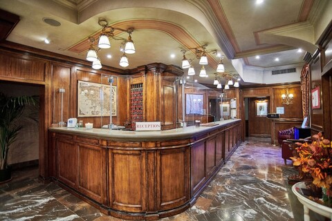 호텔 아들러 카발리에리