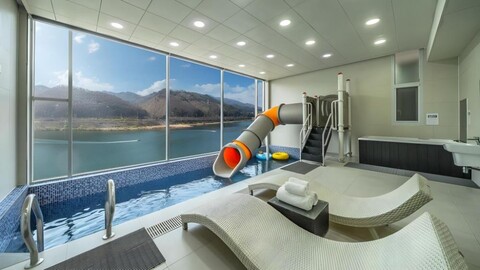 리버 웨이브 풀빌라