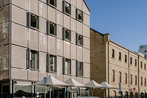 사라망가 워프 호텔