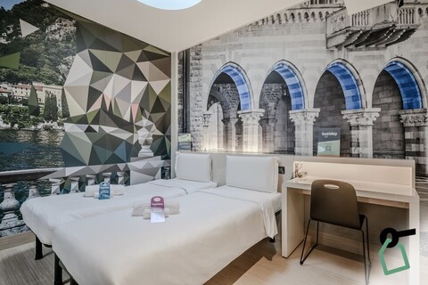 홀리데이 코모 파올리