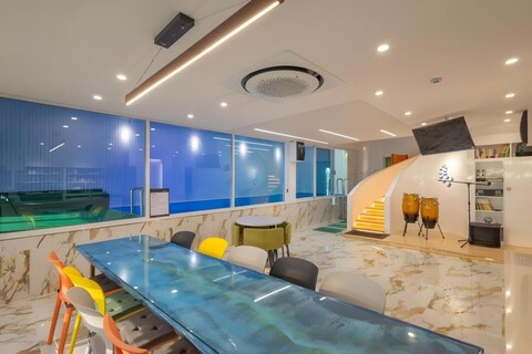 붉은 노을 풀빌라