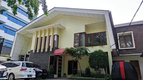 잠불루욱 맨션 아디티아와르만