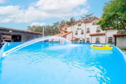 태안 엘마르펜션