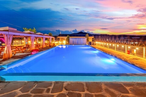 초이스 캠프 캠핑 앤 카라반