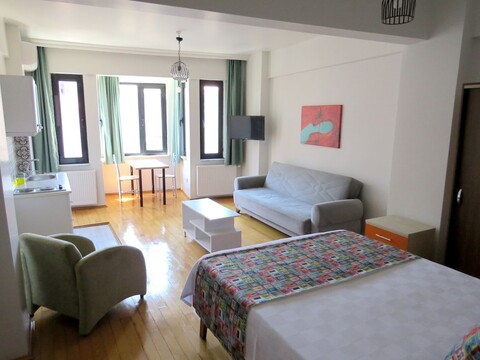 이스탄베리, 바닐라 아파트먼트