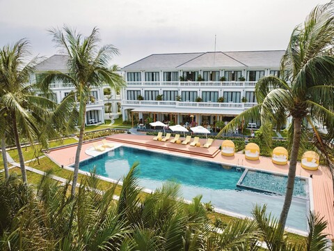 무드호이안 리버사이드 리조트 & 스파