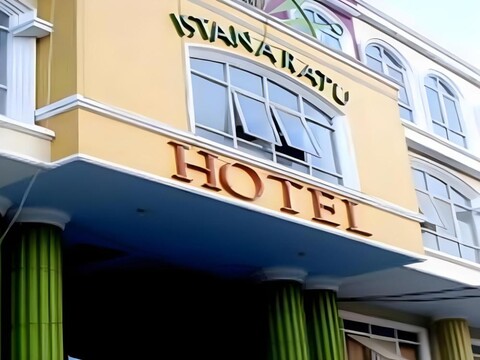 호텔 이스타나 라투 자란 작사