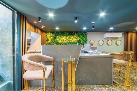 미스 로열 호텔 & 스파