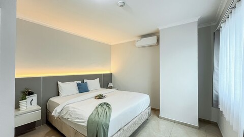 웜 앤드 나이스 2베드룸 앳 퍼마타 세나얀 아파트먼트