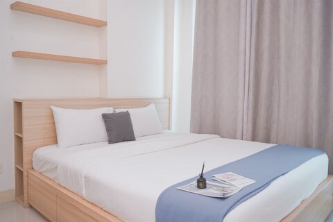 트리 파크 시티 BSD의 현대적이고 아늑한 2베드룸 아파트먼트