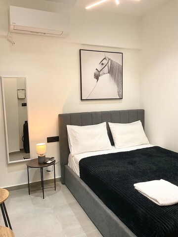 파노르무 지하철역 근처 창문 없는 매력적인 스튜디오