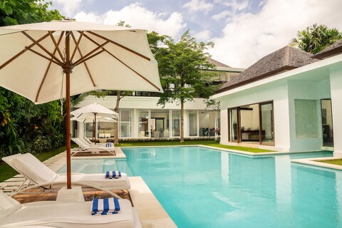 빌라 이스타나 푸티 바이 마헤스와라