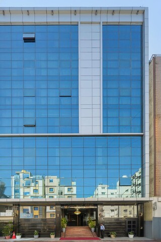 Hotel Grand Kasturi