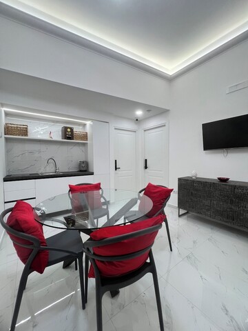 나폴리 하트 앤드 스위트