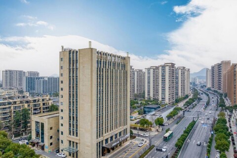 Baihao Hotel (Chongxian Shangyi Plaza)