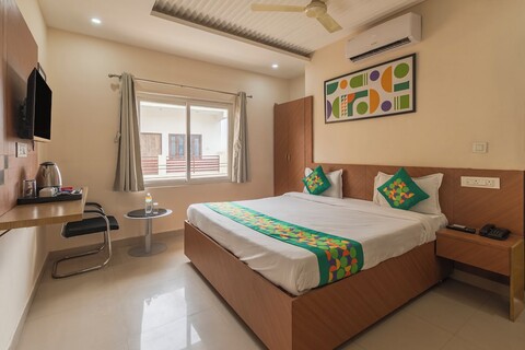 트리보 라즈 팰리스