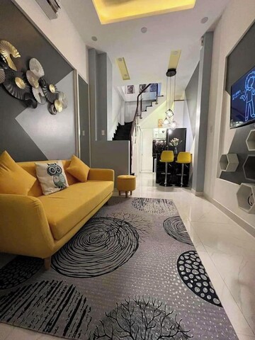 루나 홈스테이, 부이 비엔 거리, 1군