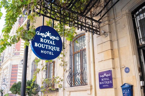 로열 부티크 호텔