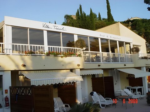 Villa Tricoli B&B avec Piscine