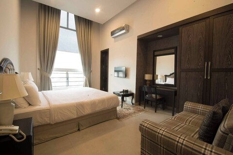 이슬라마바드 마르카즈 F-7의 아늑한 게스트 룸