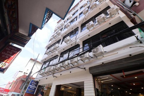 Capital O 832 Hotel Annapurna Palace