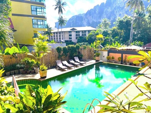 디 하리바 아오낭