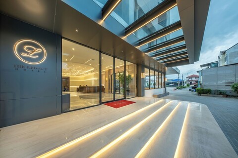 더 레거시 호텔