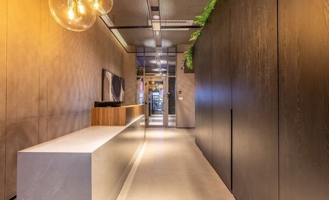 발코니가 있는 스튜디오, 지하철에서 290m 떨어짐 Oln1702