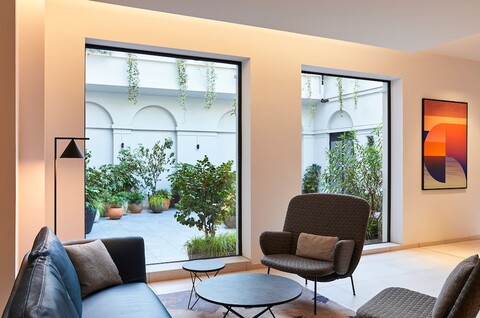 크라운 플라자 파리 리퍼블릭 바이 IHG