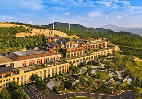 세칸 호텔 칭다오, 큐리오 컬렉션 바이 힐튼