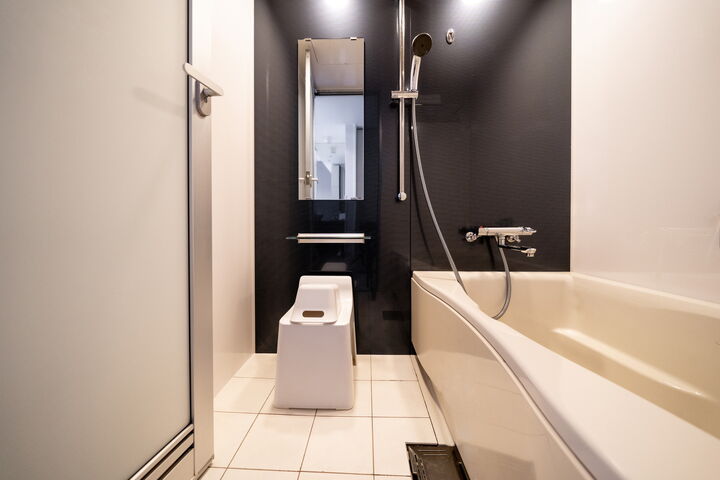 room detail thumbnail 1