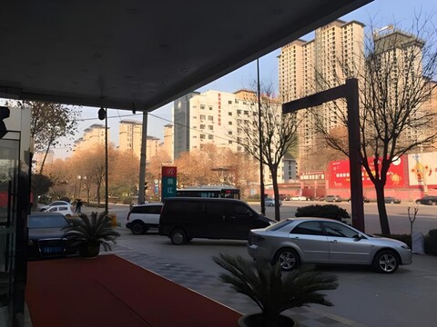 진장 인 셀렉트 시안 훙먀오포 이스트 다싱 로드