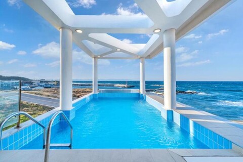 Beach Dwhale Pool Villa & Caravan