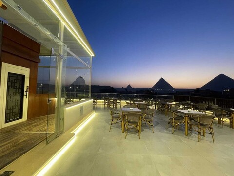 아크나톤 피라미드 뷰