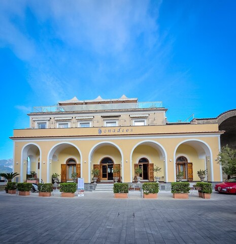 호텔 보나디스