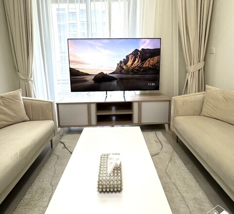 메이단의 수영장 전망이 있는 고요한 1베드룸 겟어웨이