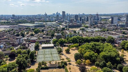 Roomzzz London Stratford 