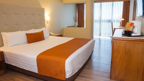 엘 디플로마티코 호텔