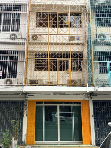 편안한 코너 호스텔