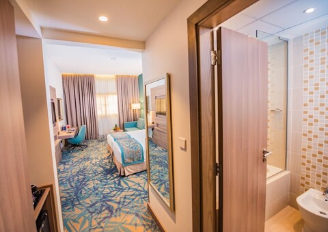 메나 플라자 호텔 알바샤