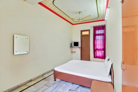 SPOT ON Hotel Sitaram Palace