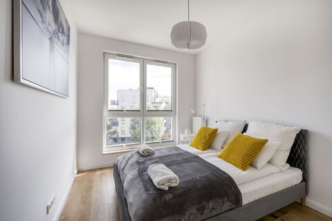 바르샤바 나이트 아파트먼트, 쇼팽 공항