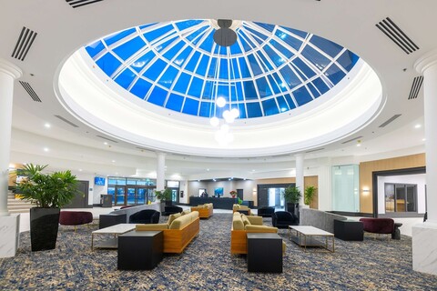 더블트리 바이 힐튼  캘거리 노스